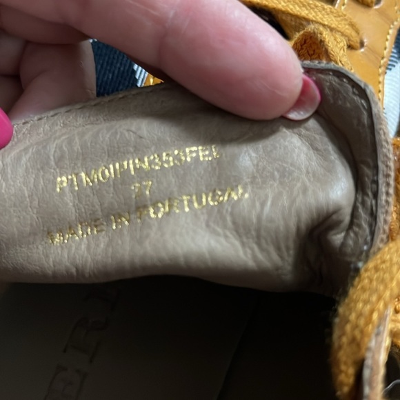Authentic Burberry ladies sneakers! Made in Portugal - Picture 5 of 5
